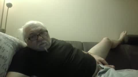 Snapshot of synek65 chatting on 12/20/24, 12:30 synek65 online show from 12/20/24, 12:30