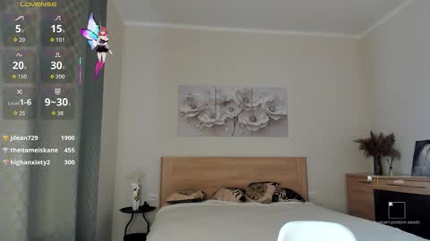 Mila online show from 09/10/25, 08:36