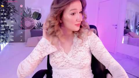 Snapshot of synrix chatting on 11/20/25, 07:30 Ellie online show from 11/20/25, 07:30