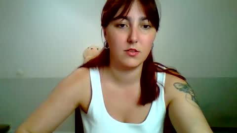 Snapshot of syssipisi chatting on 09/08/25, 08:19 Sarah online show from 09/08/25, 08:19