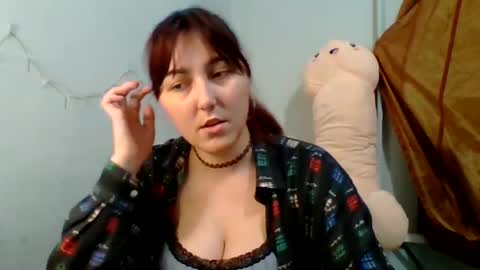 Snapshot of syssipisi chatting on 09/28/25, 07:08 Sarah online show from 09/28/25, 07:08