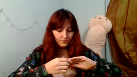 Snapshot of syssipisi chatting on 09/30/25, 04:12 Sarah online show from 09/30/25, 04:12