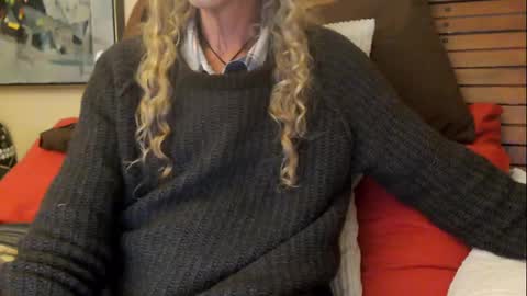 Snapshot of sysyphusss chatting on 12/26/24, 02:12 sysyphusss online show from 12/26/24, 02:12