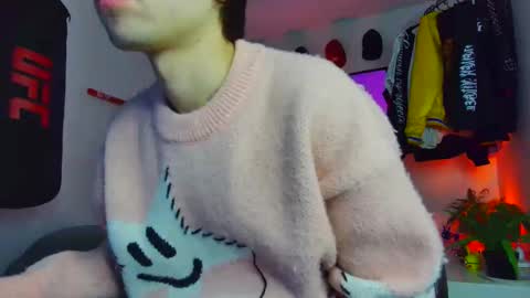 Snapshot of t0n3r chatting on 12/01/25, 12:48 TONER online show from 12/01/25, 12:48