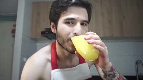 t0ny_wylie online show from 02/10/25, 08:21