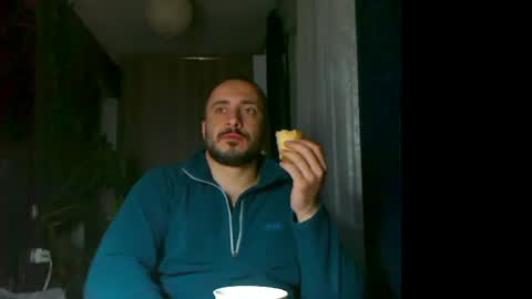 Huracane online show from 04/23/26, 04:09