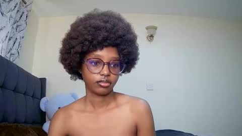 Snapshot of t_okyo chatting on 12/13/24, 07:04 TOKYO online show from 12/13/24, 07:04