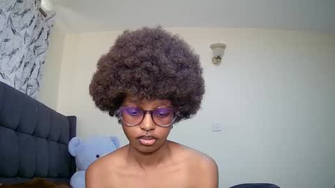 Snapshot of t_okyo chatting on 12/16/24, 07:37 TOKYO online show from 12/16/24, 07:37