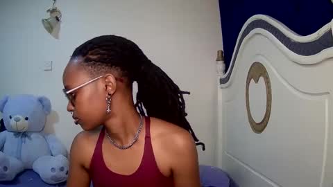 Snapshot of t_okyo chatting on 01/26/25, 06:27 TOKYO online show from 01/26/25, 06:27