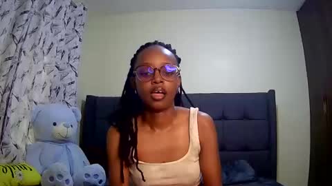 Snapshot of t_okyo chatting on 02/06/25, 08:07 TOKYO online show from 02/06/25, 08:07