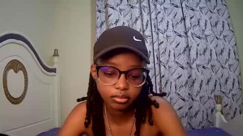 Snapshot of t_okyo chatting on 03/04/25, 05:21 TOKYO online show from 03/04/25, 05:21