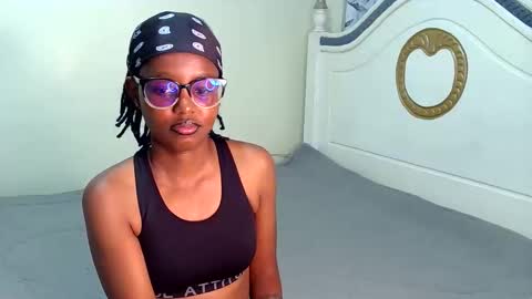 Snapshot of t_okyo chatting on 09/08/25, 06:07 TOKYO online show from 09/08/25, 06:07