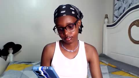 Snapshot of t_okyo chatting on 09/24/25, 05:05 TOKYO online show from 09/24/25, 05:05