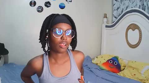 Snapshot of t_okyo chatting on 10/30/25, 04:08 TOKYO online show from 10/30/25, 04:08