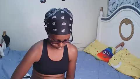 Snapshot of t_okyo chatting on 11/12/25, 02:45 TOKYO online show from 11/12/25, 02:45