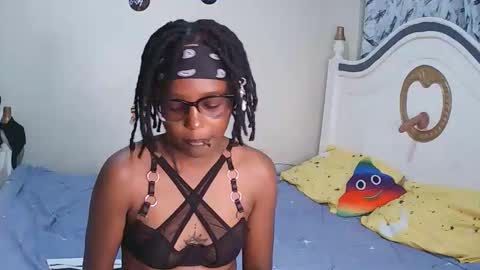 Snapshot of t_okyo chatting on 11/12/25, 03:12 TOKYO online show from 11/12/25, 03:12