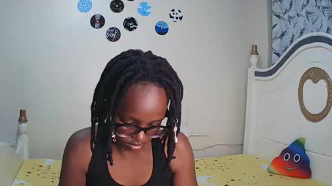 Snapshot of t_okyo chatting on 11/23/25, 02:00 TOKYO online show from 11/23/25, 02:00