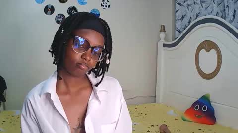 Snapshot of t_okyo chatting on 11/24/25, 02:55 TOKYO online show from 11/24/25, 02:55