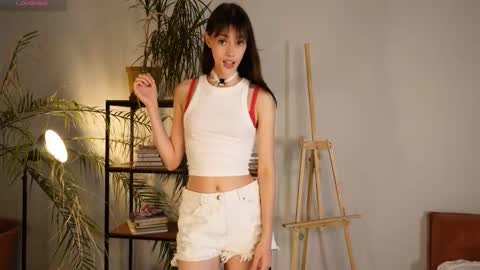 Snapshot of t_tragedienne chatting on 09/15/25, 02:06 Heeey im Helena3 -- fav555100333 -- pvts only premium and after my public show 3 online show from 09/15/25, 02:06