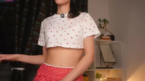 Snapshot of t_tragedienne chatting on 12/04/25, 01:15 Heeey im Helena3 -- fav555100333 -- pvts only premium and after my public show 3 online show from 12/04/25, 01:15