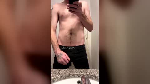 Snapshot of t_whatuwant chatting on 12/16/25, 08:03 t_whatuwant online show from 12/16/25, 08:03