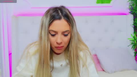 Snapshot of taahiraarabian chatting on 12/17/24, 04:53 Arianna online show from 12/17/24, 04:53