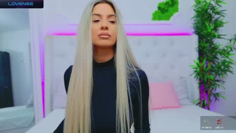 Snapshot of taahiraarabian chatting on 12/27/24, 01:50 Arianna online show from 12/27/24, 01:50