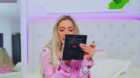 Snapshot of taahiraarabian chatting on 01/27/25, 04:11 Arianna online show from 01/27/25, 04:11