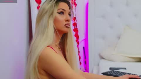 Snapshot of taahiraarabian chatting on 02/26/25, 05:17 Arianna online show from 02/26/25, 05:17