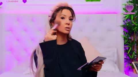 Snapshot of taahiraarabian chatting on 01/10/26, 01:35 Arianna online show from 01/10/26, 01:35