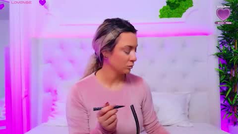 Snapshot of taahiraarabian chatting on 02/06/26, 01:47 Arianna online show from 02/06/26, 01:47