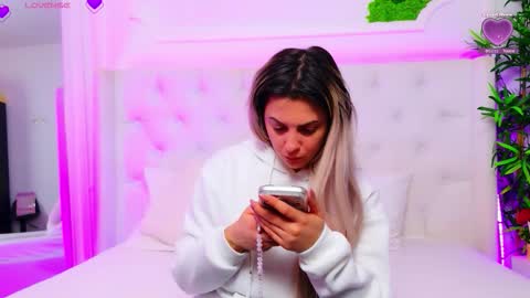 Snapshot of taahiraarabian chatting on 02/21/26, 01:12 Arianna online show from 02/21/26, 01:12