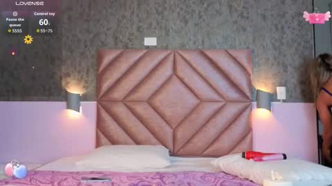 Snapshot of tabatamonroe chatting on 12/17/25, 07:42 Tabata online show from 12/17/25, 07:42