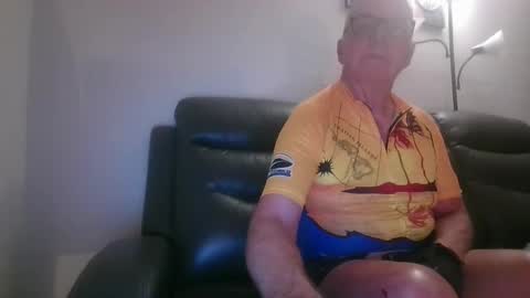 tacrunner66_ online show from 09/26/25, 01:48