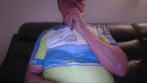 tacrunner66_ online show from 04/22/26, 02:18