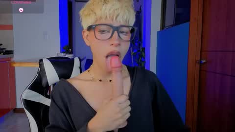 taichi online show from 02/03/26, 12:10