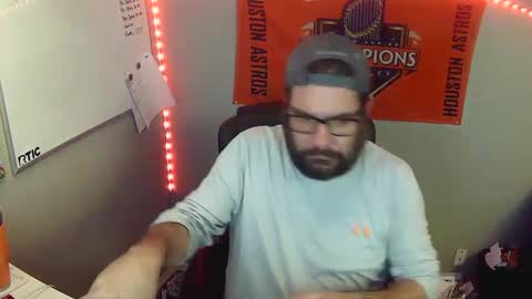 TaintNuzzler online show from 02/11/25, 06:40