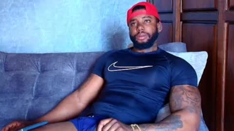 Tairon Tucke online show from 03/11/25, 02:40