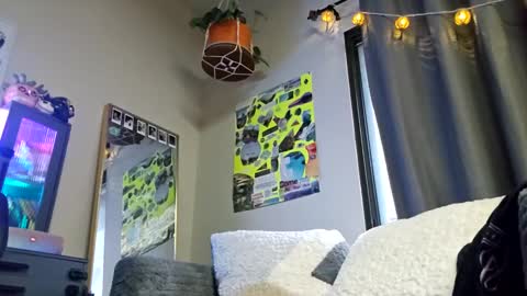 Snapshot of taishabubblebutt chatting on 12/13/24, 06:05 Taishabubblebutt online show from 12/13/24, 06:05