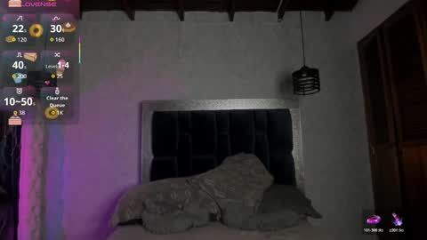 Taissa online show from 12/04/25, 08:28