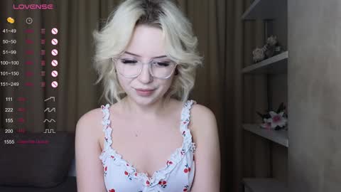 Snapshot of taitatkins chatting on 02/01/25, 09:19 Emily online show from 02/01/25, 09:19