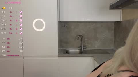 Snapshot of taitatkins chatting on 02/07/25, 12:09 Emily online show from 02/07/25, 12:09