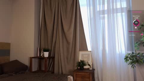 Snapshot of taitatkins chatting on 02/07/25, 11:34 Emily online show from 02/07/25, 11:34