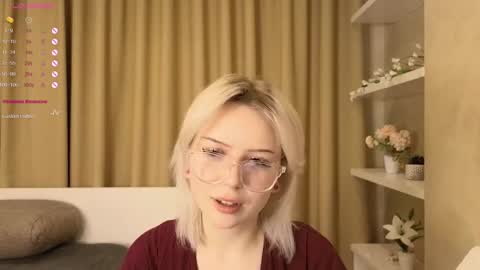 Snapshot of taitatkins chatting on 03/04/25, 05:34 Emily online show from 03/04/25, 05:34