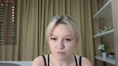 Snapshot of taitatkins chatting on 03/06/25, 01:05 Emily online show from 03/06/25, 01:05