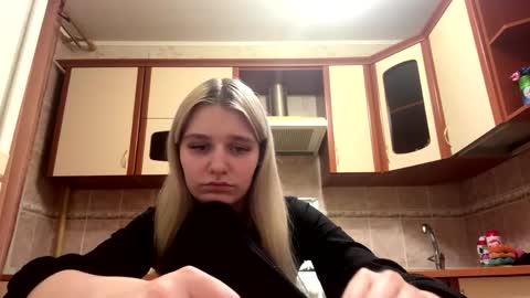 Snapshot of taitebinner chatting on 02/23/26, 07:00 Mia online show from 02/23/26, 07:00