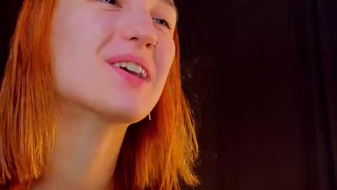 Snapshot of taiteedgington chatting on 09/17/25, 03:52 im Lally online show from 09/17/25, 03:52