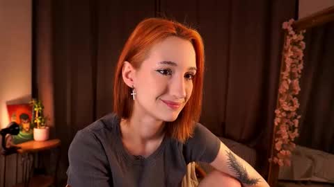 Snapshot of taiteedgington chatting on 10/22/25, 02:56 im Lally online show from 10/22/25, 02:56