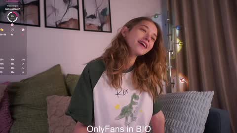 Mia online show from 01/13/26, 01:22