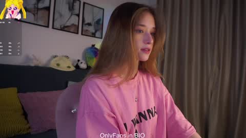 Mia online show from 02/20/26, 01:35